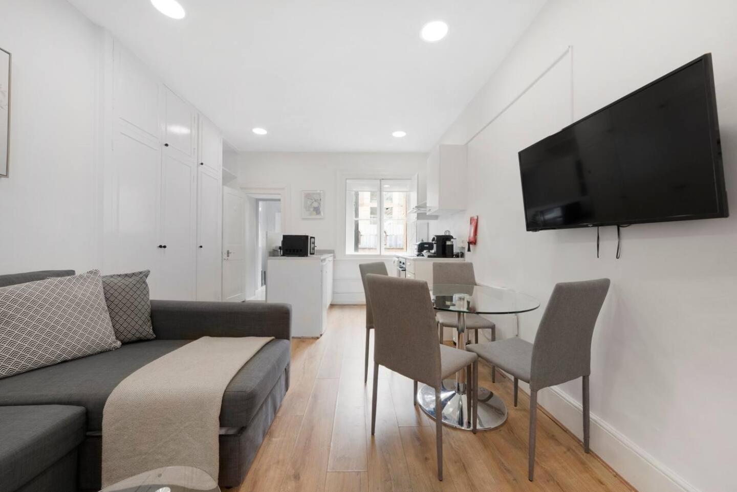 2 Bed Piccadilly Apartment 3 Londen Buitenkant foto